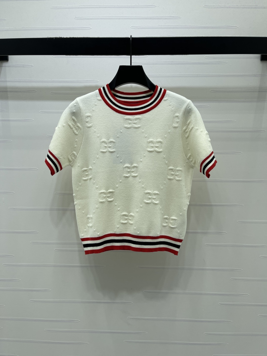 Women's short sleeves